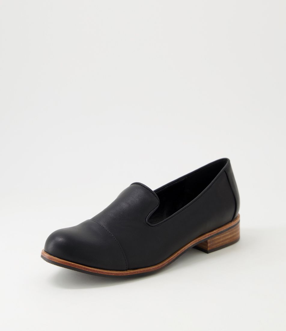 Helska Black Flat Shoes