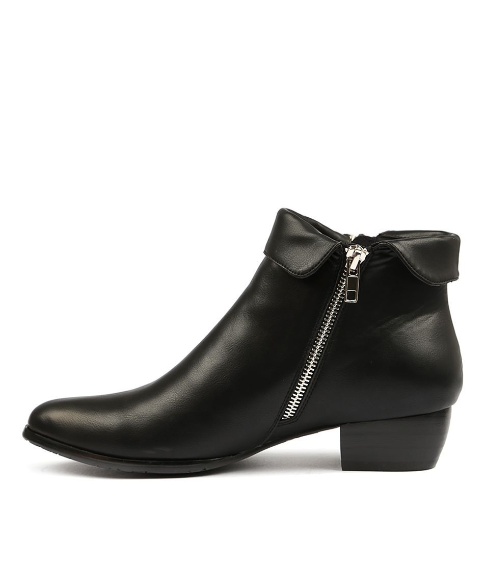 TASHELE BLACK SMOOTH