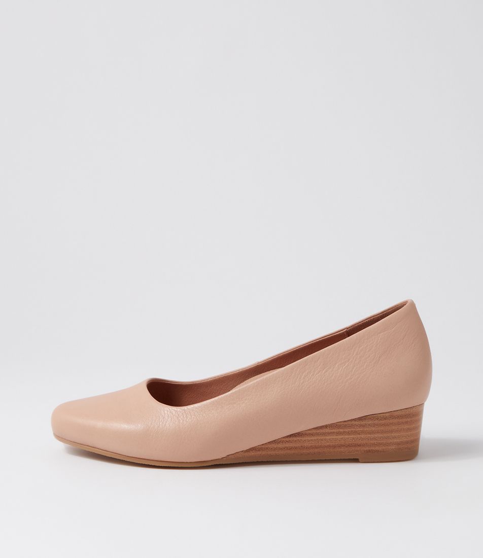 Gracies Dark Nude Leather Wedges