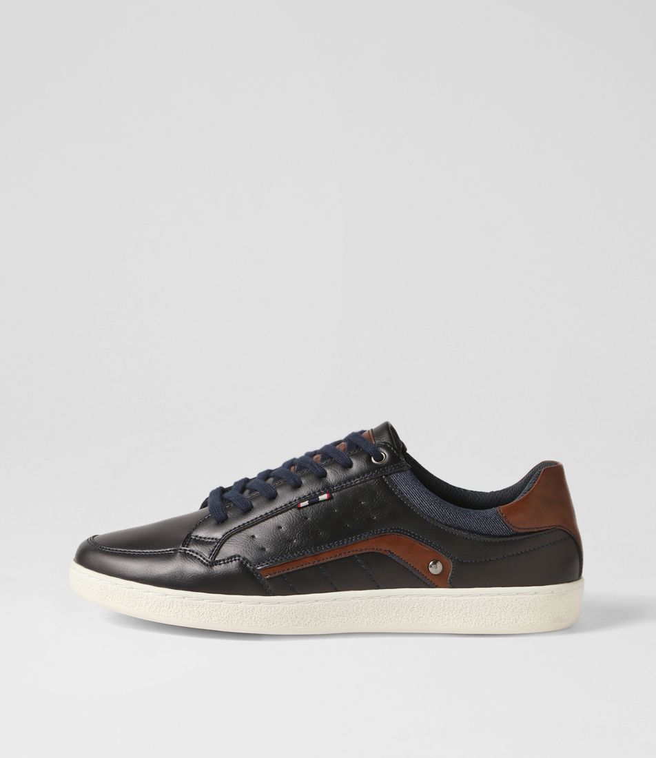 Aulk Navy Smooth Sneakers