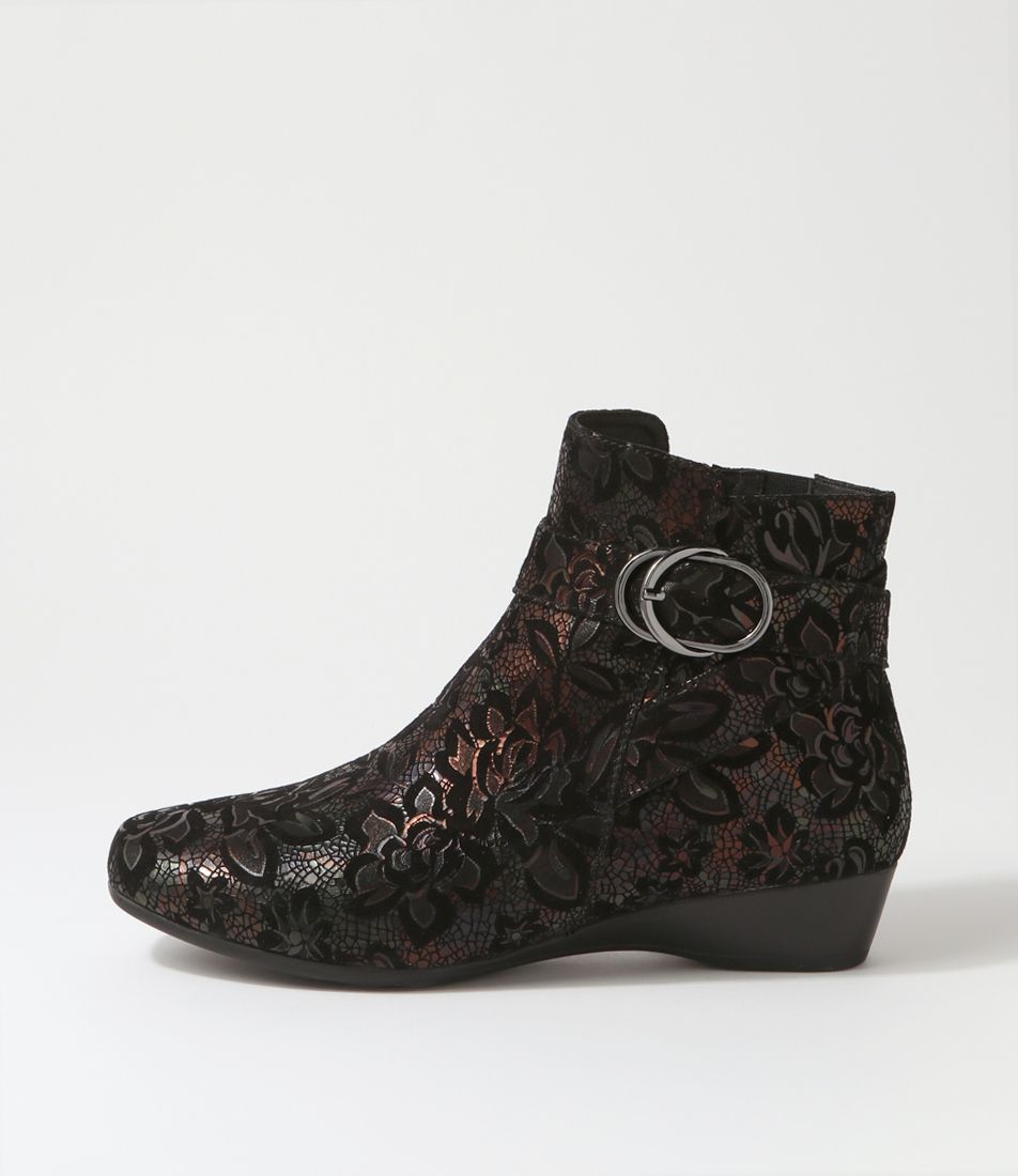 Rachii Maple Flower Suede Ankle Boots