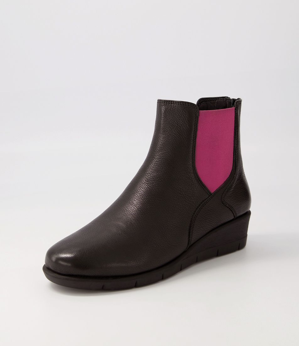 Mollis Black Fuchsia Leather Chelsea Boots
