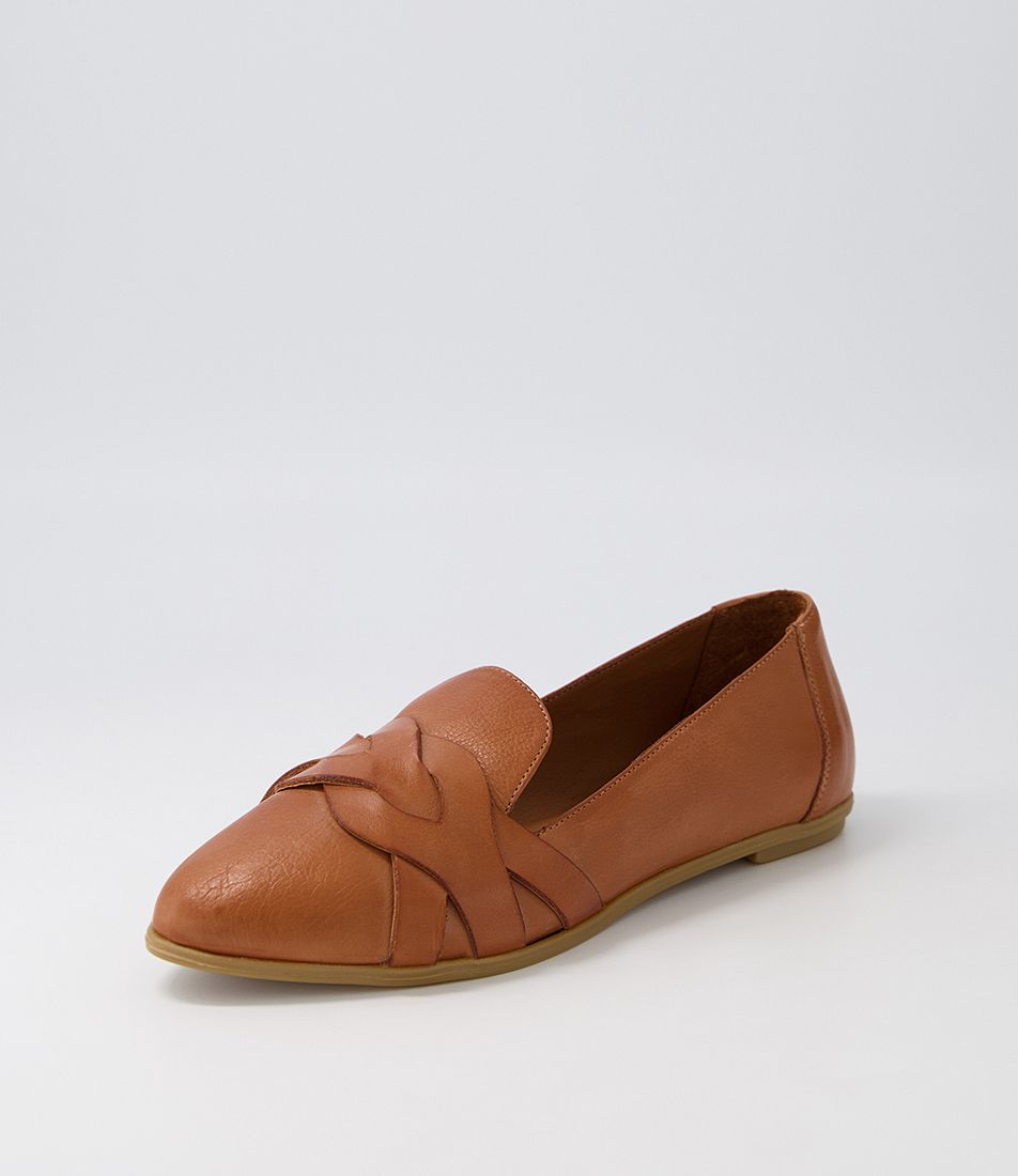 Lorine Tan Leather Flat Shoes