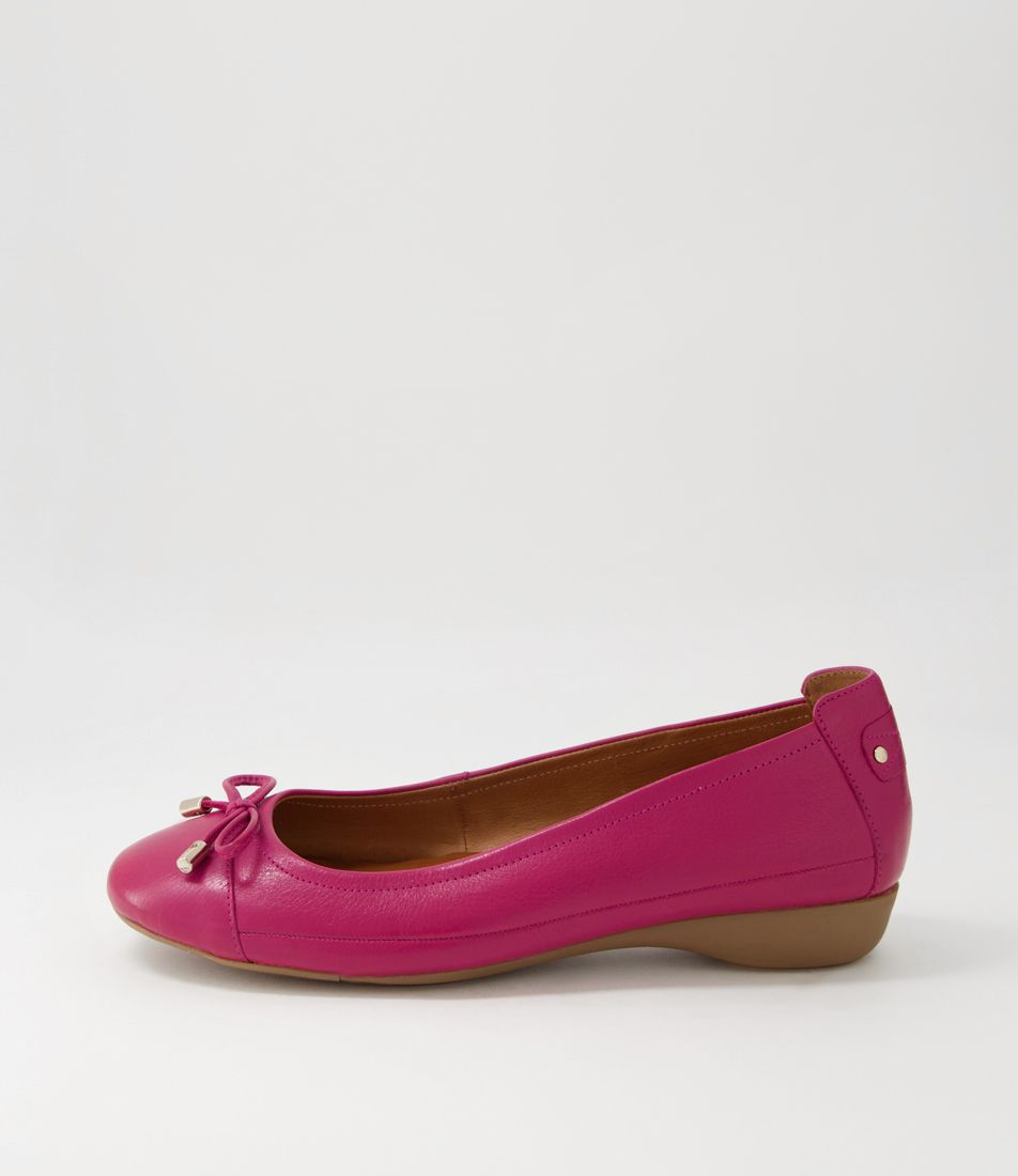 Embark3 Dark Fuchsia Leather Ballet Flats