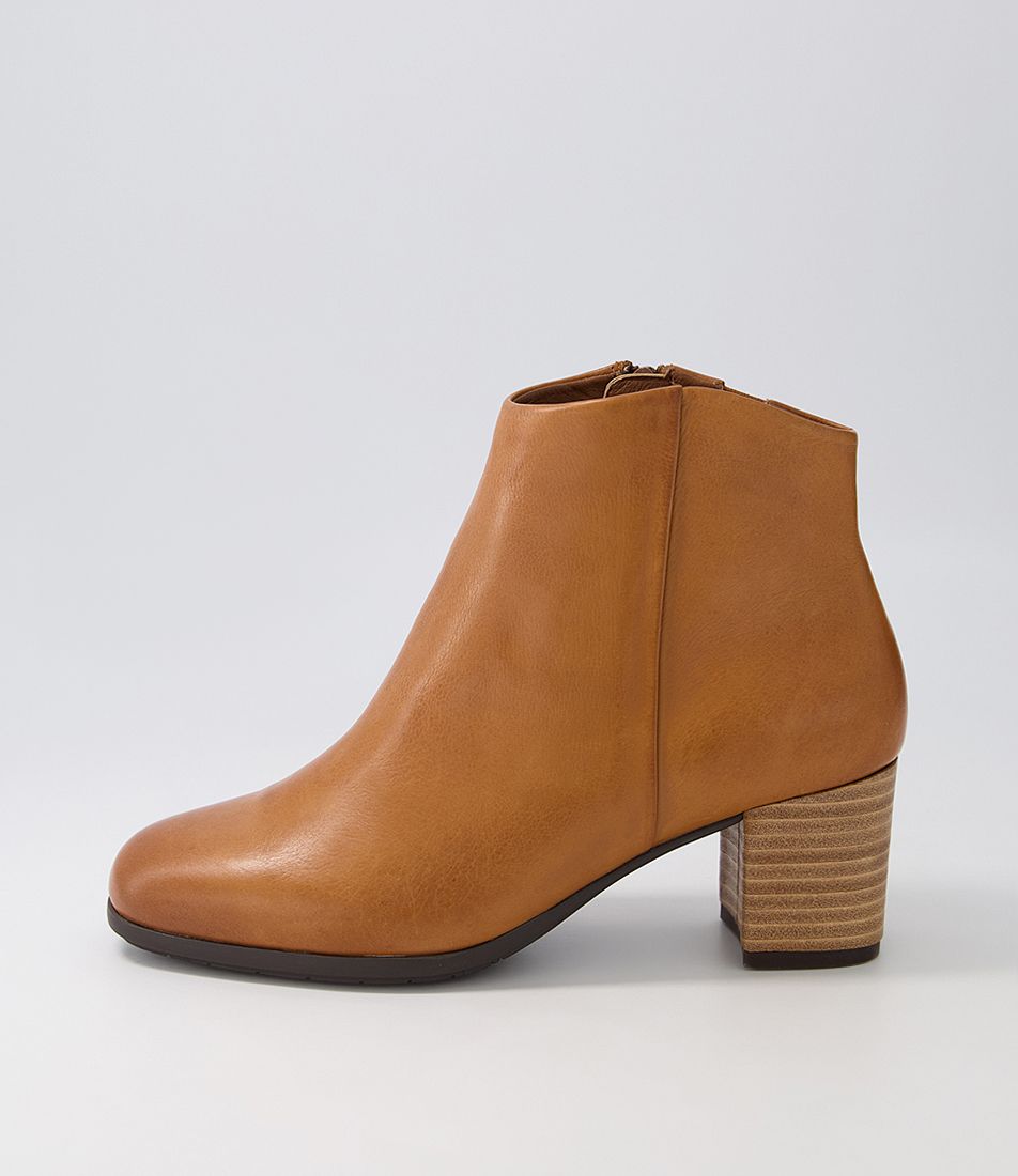 Vics New Tan Leather Ankle Boots
