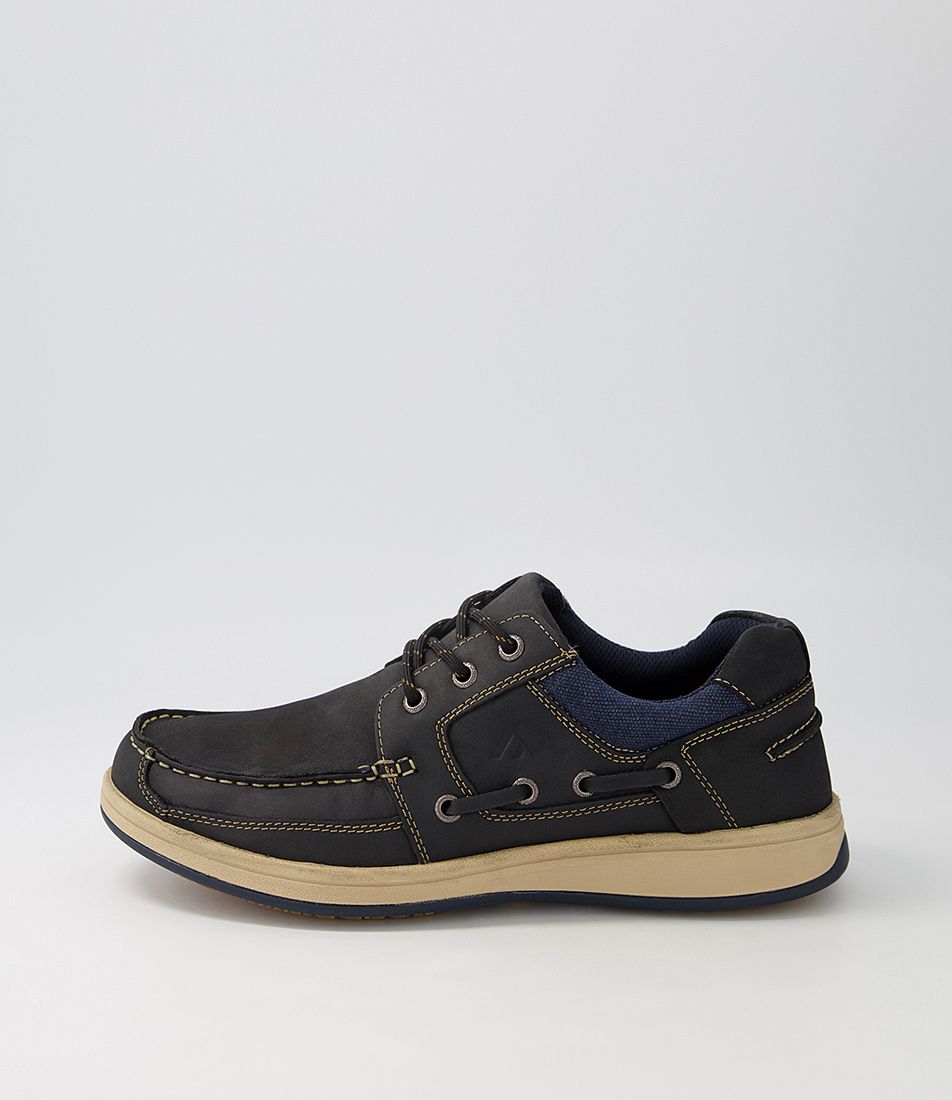 Coron Navy Oil Nubuck Boat Shoes