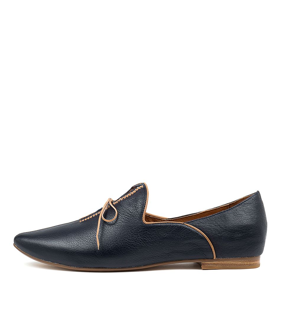 SOMMER NAVY-TAN LEATHER