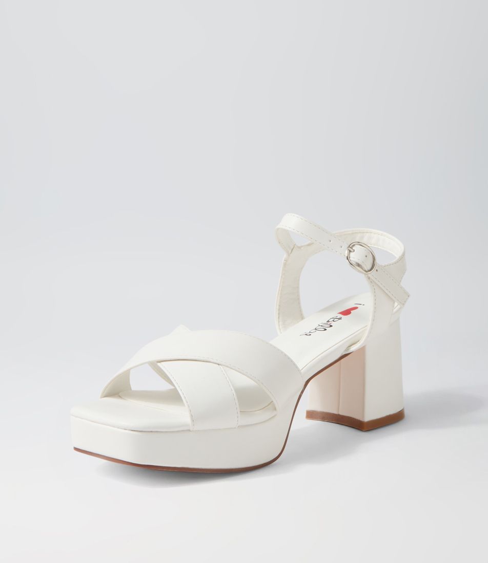 Deakkin White Sandals
