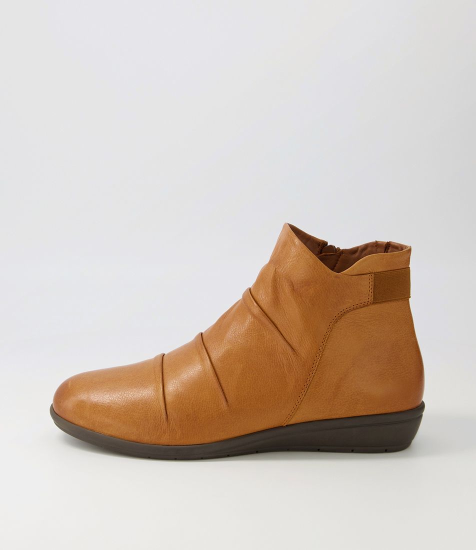 Fois New Tan Leather Ankle Boots