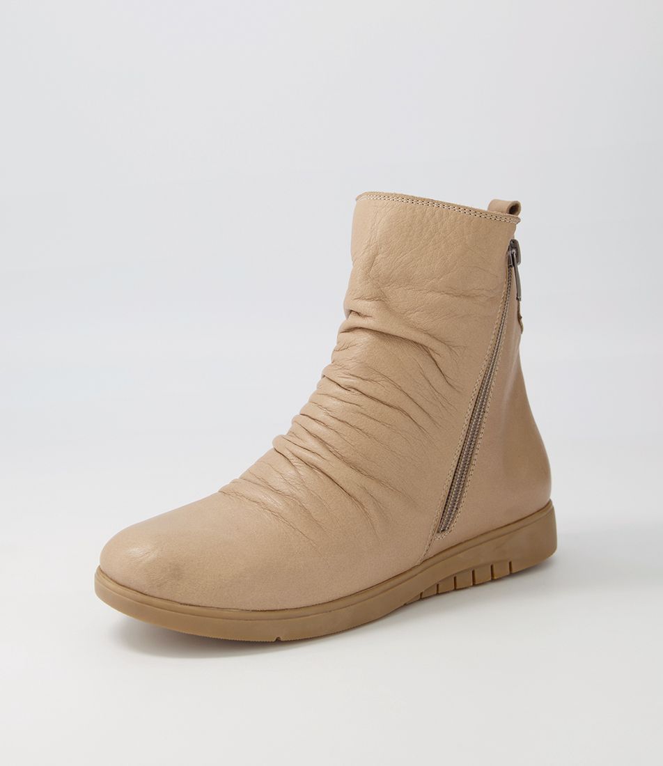 Dresty Camel Leather Ankle Boots