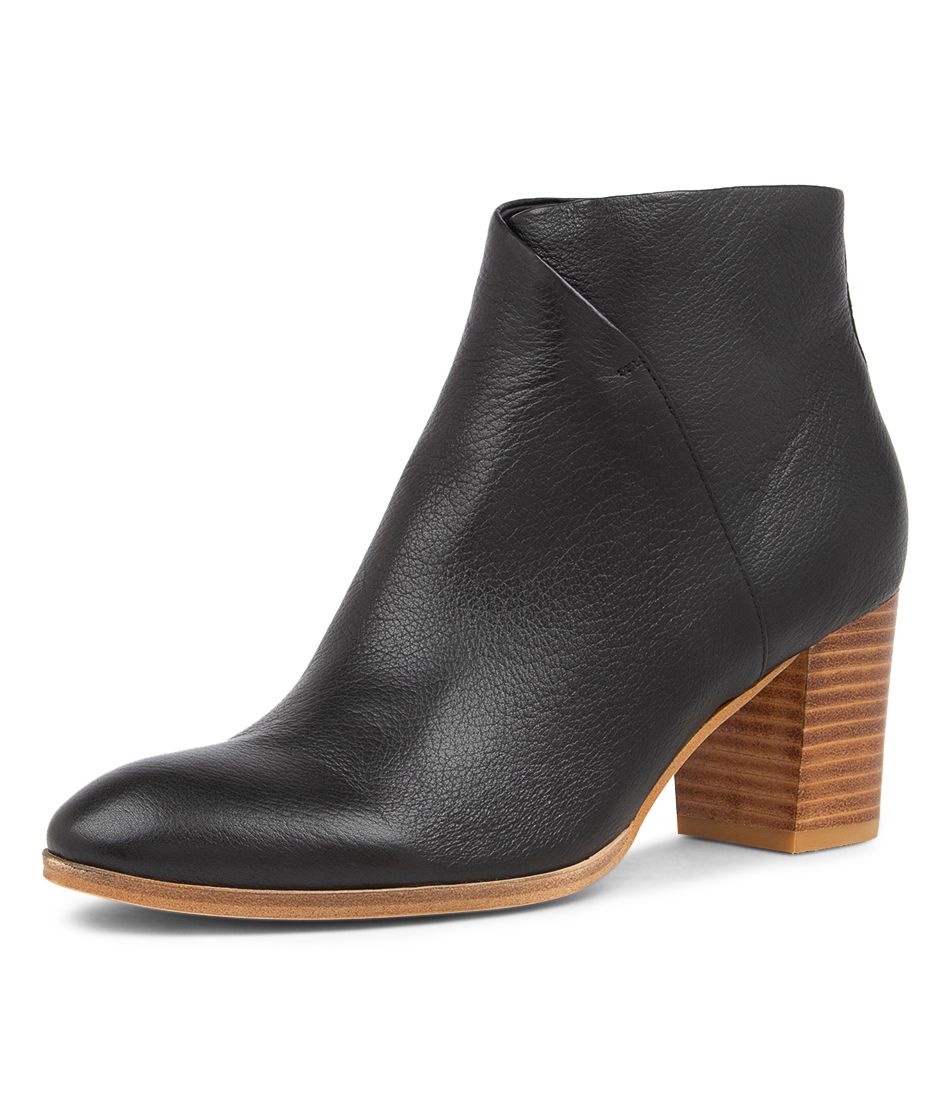 DISH BLACK LEATHER ANKLE BOOTS NATURAL HEEL