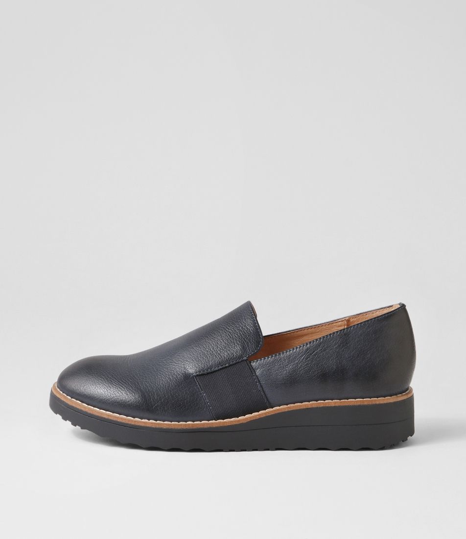 Otrad Navy Leather Flat Shoes