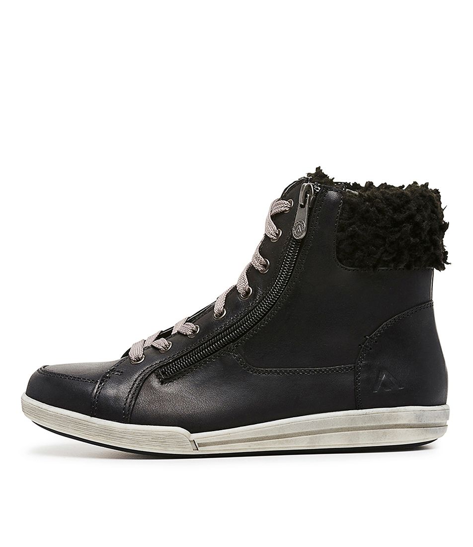 MATHIS BLACK LEATHER