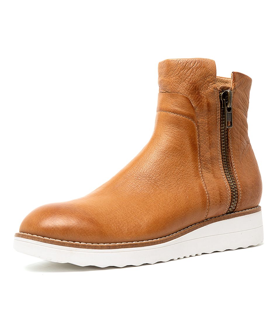 OSVALDO DK TAN-WHITE SOLE