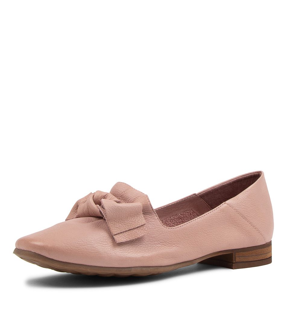 Tarry Blush Leather Loafers
