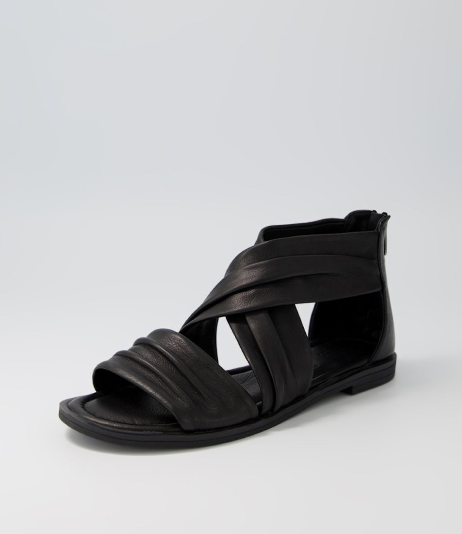 Dive Black Leather Sandals