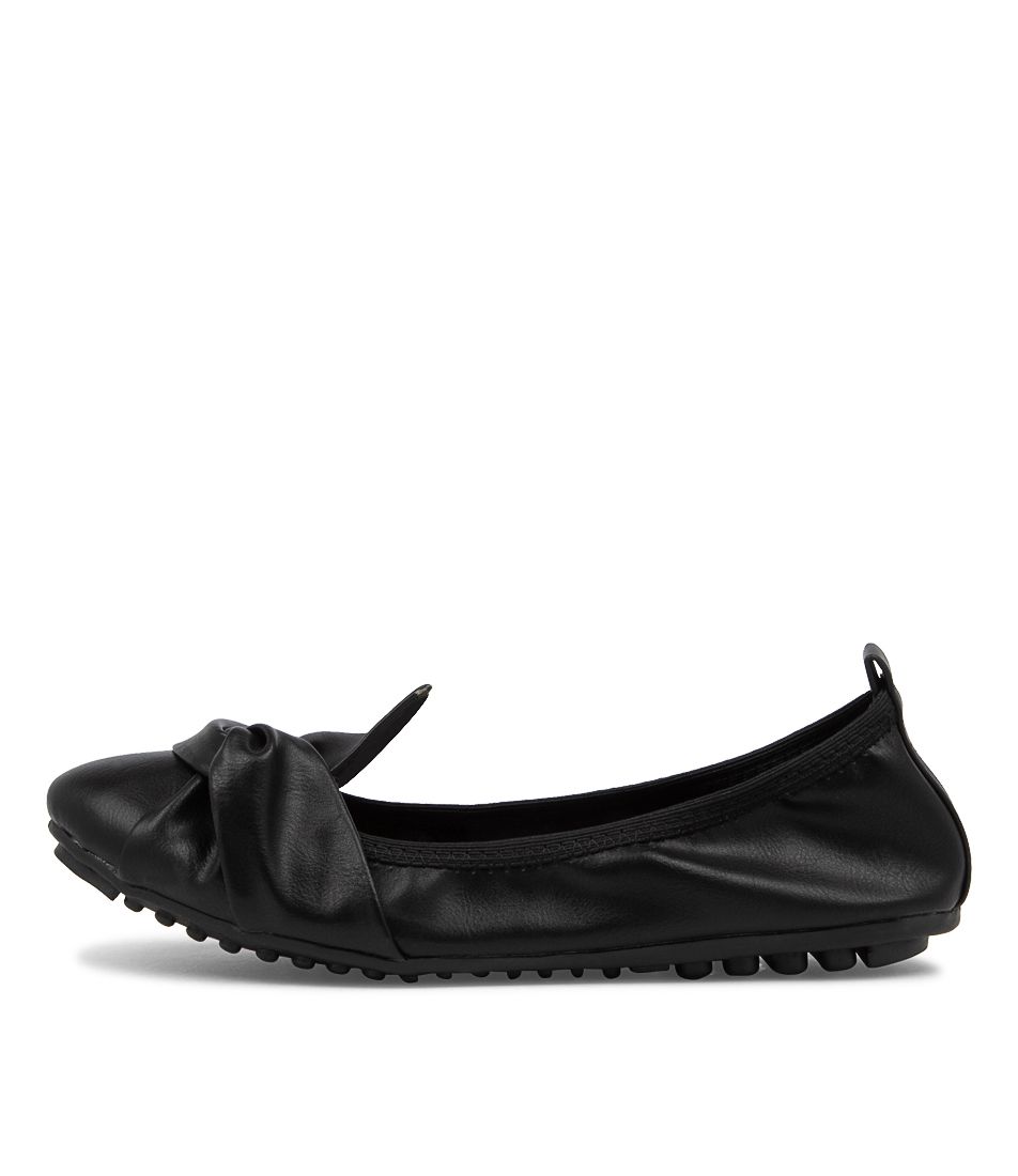 CLAYNE Black Ballet Flats