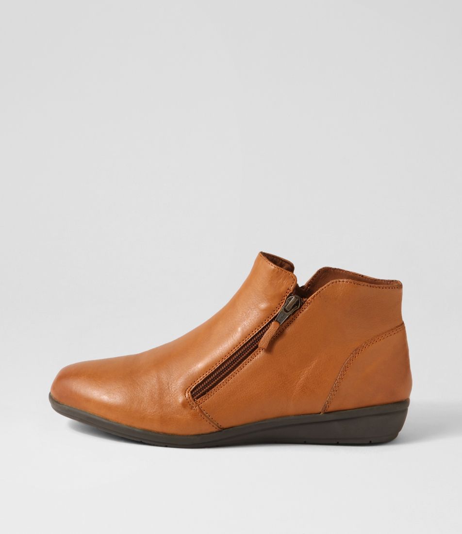 Fallenn New Tan Leather Ankle Boots