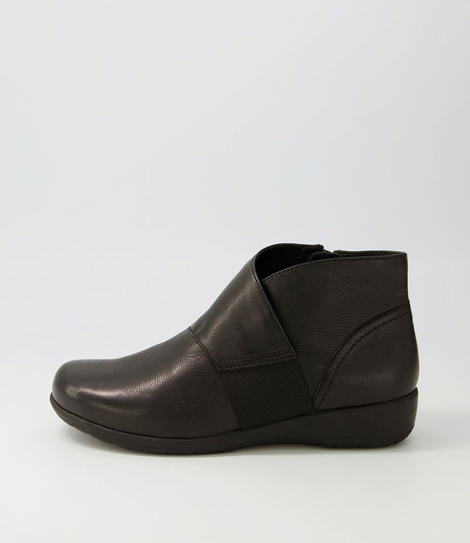 Petea Black Leather Ankle Boots