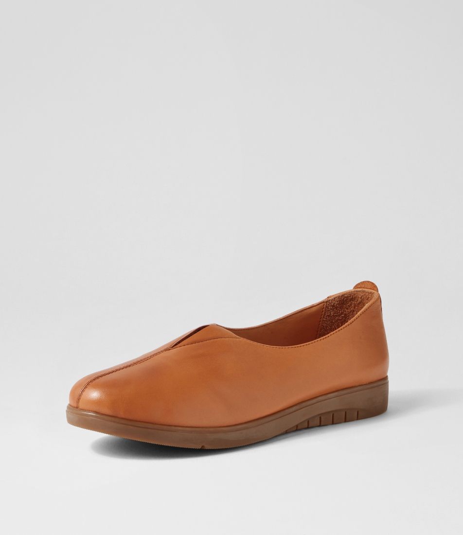 Druey Tan Leather Flat Shoes