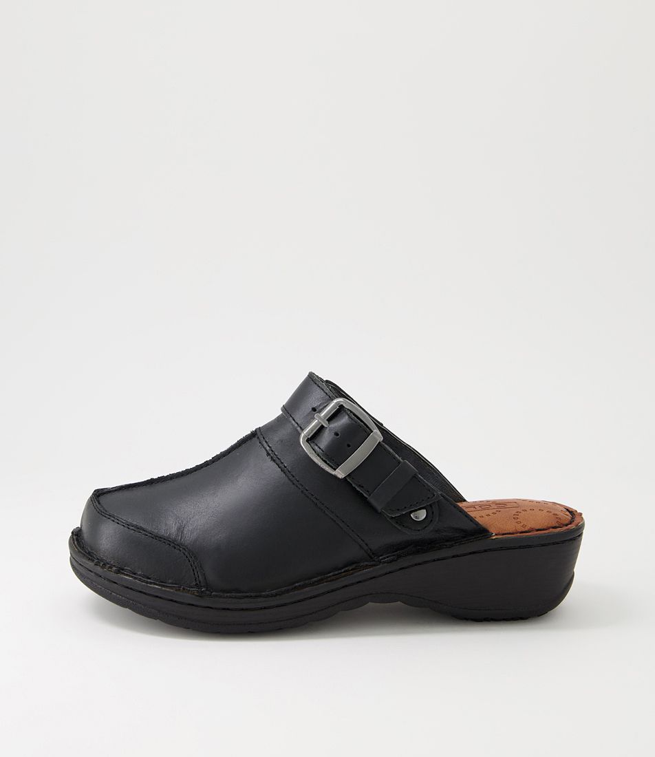 Niliya Black Leather Clogs