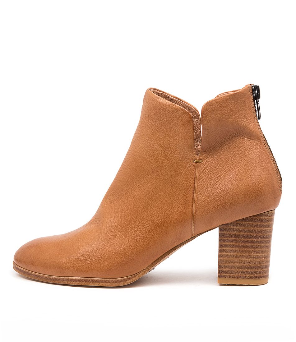 DEITHA DK TAN LEATHER