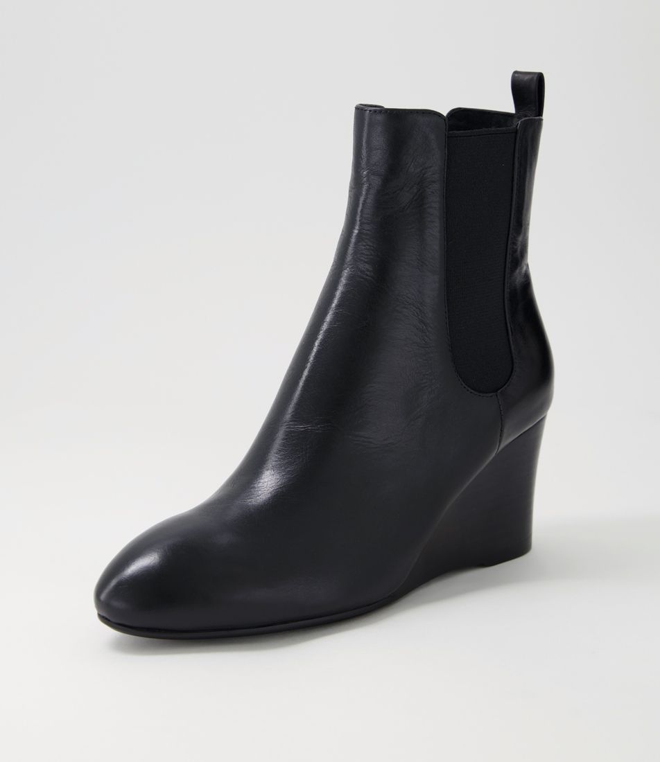 Mimer Black Leather Chelsea Boots