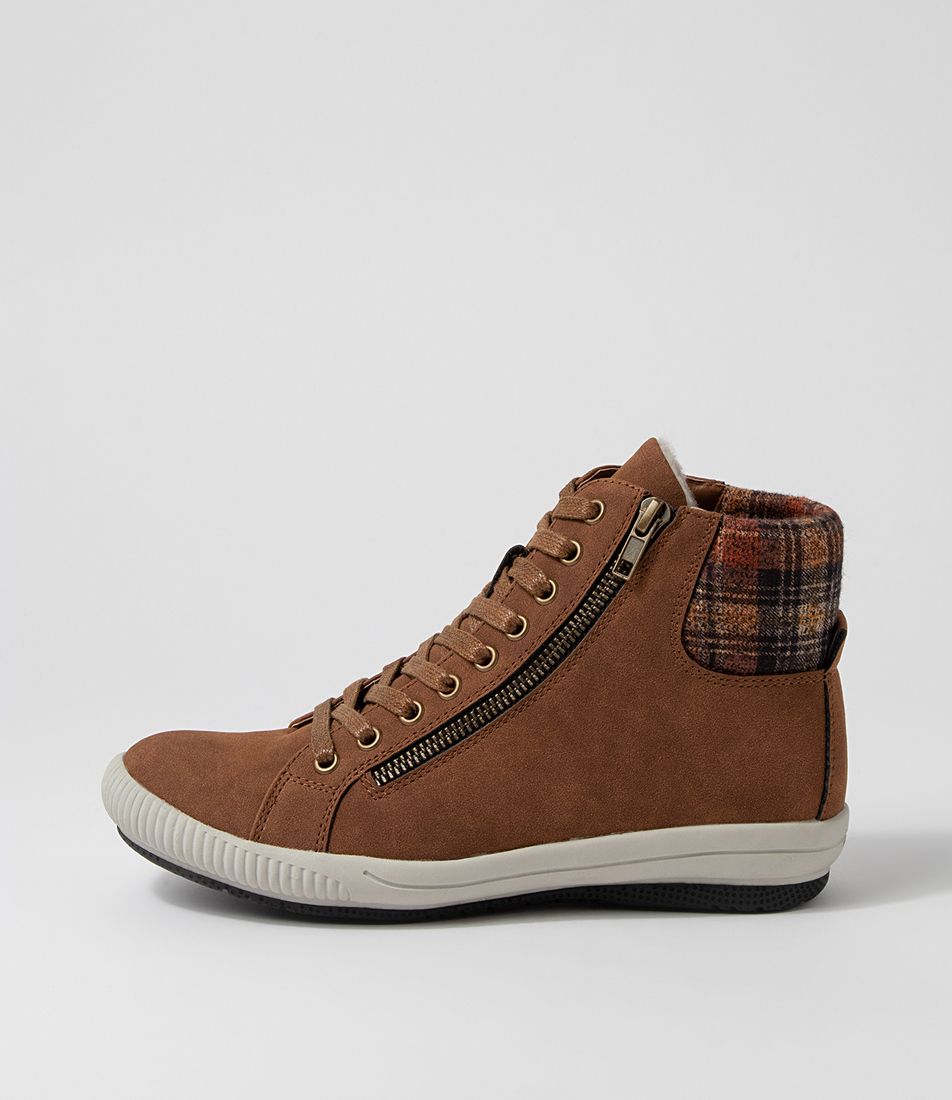 Mustine Tan Sneakers