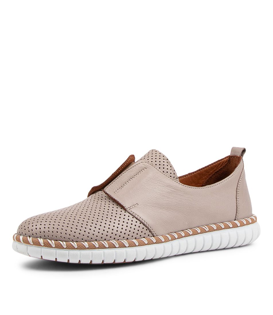 Salliese Dark Stone Blush Leather Sneakers