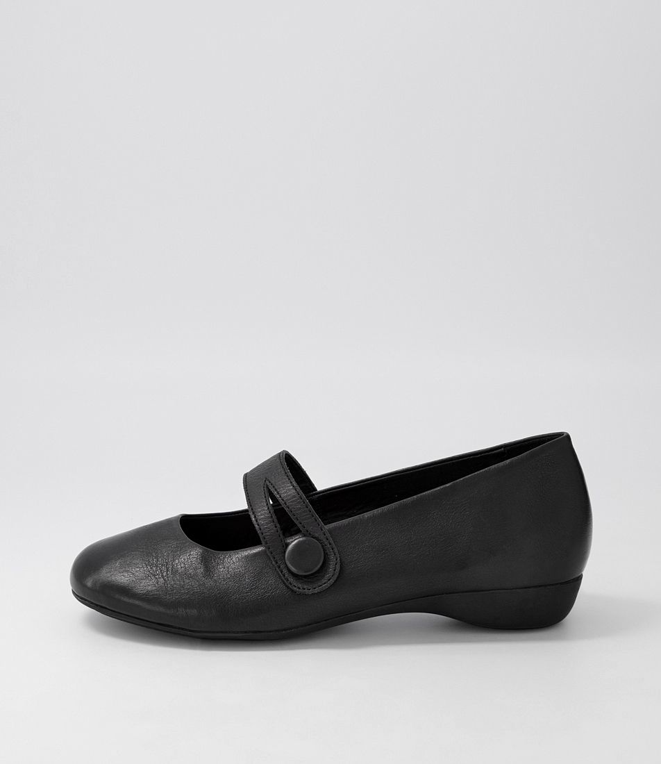 Eran Black Leather Flat Shoes