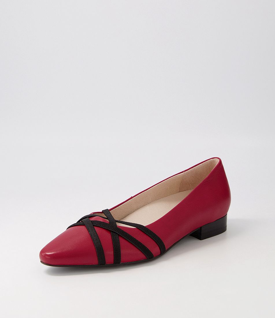 Comio Pinot Black Leather Elastic Flat Shoes