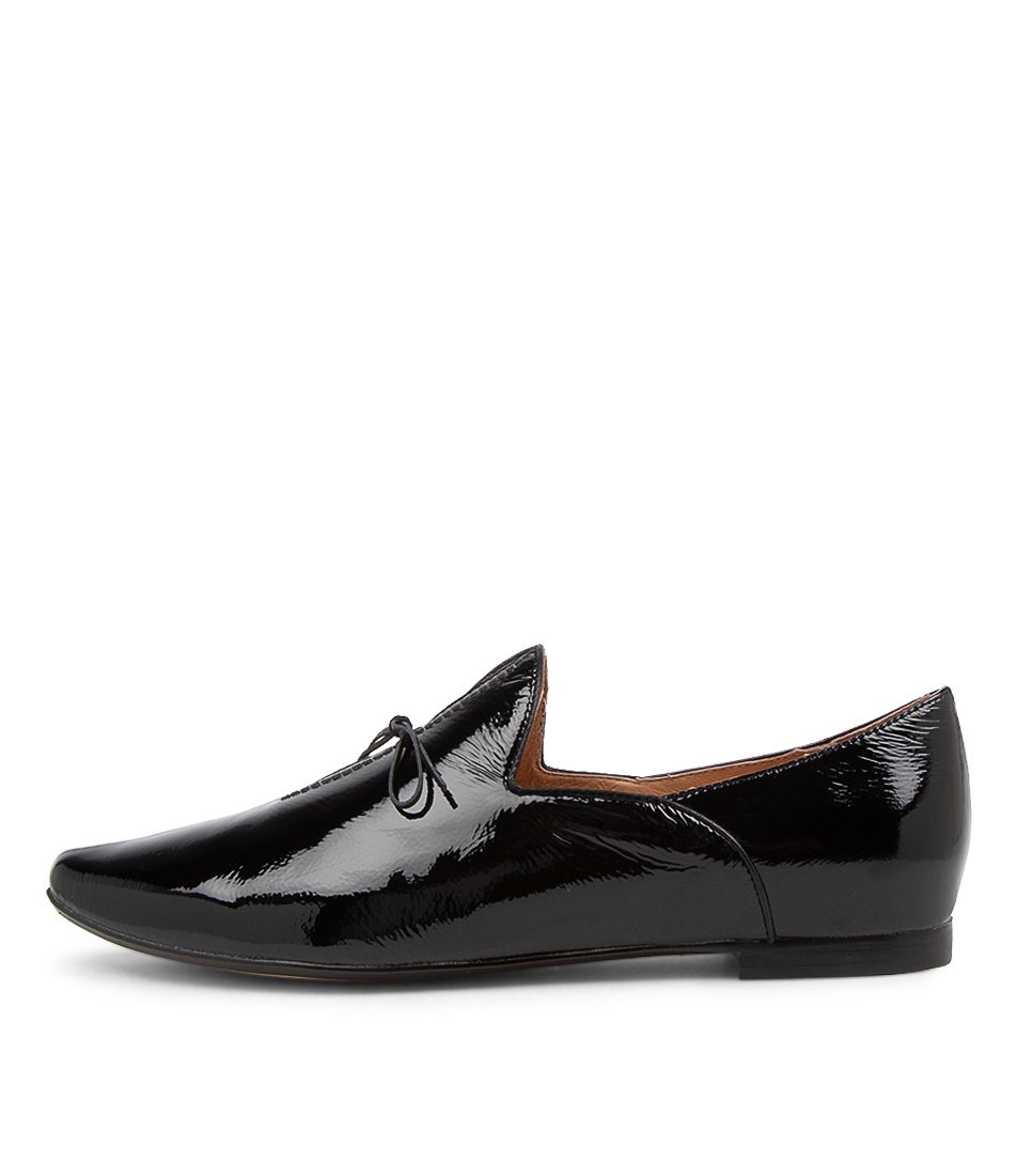 SOMMER BLACK PATENT LEATHER FLAT SHOES