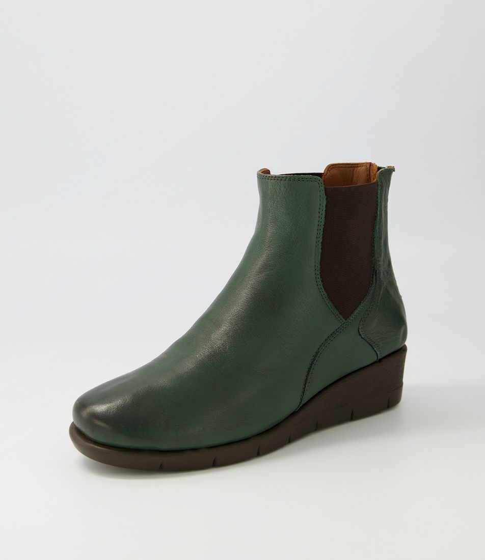 Mollis Light Forest Brown Leather Chelsea Boots
