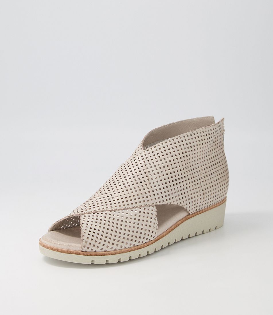 Gwisse Stone Leather Sandals