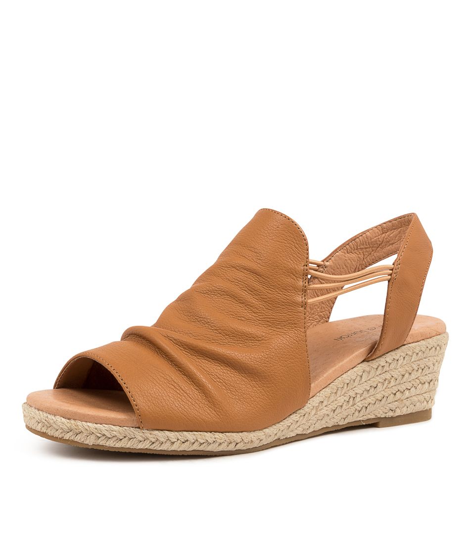 HLENSIA DK TAN LEATHER