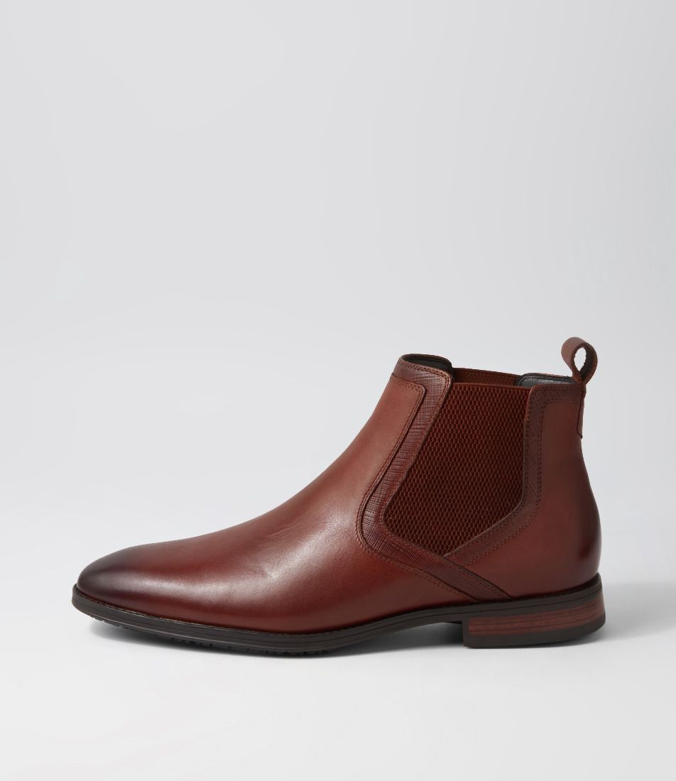 Vendetta Tan Leather Chelsea Boots