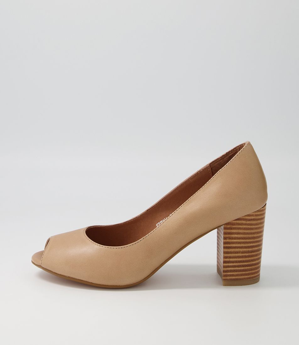 Surna Camel Natural Heel Leather Sandals