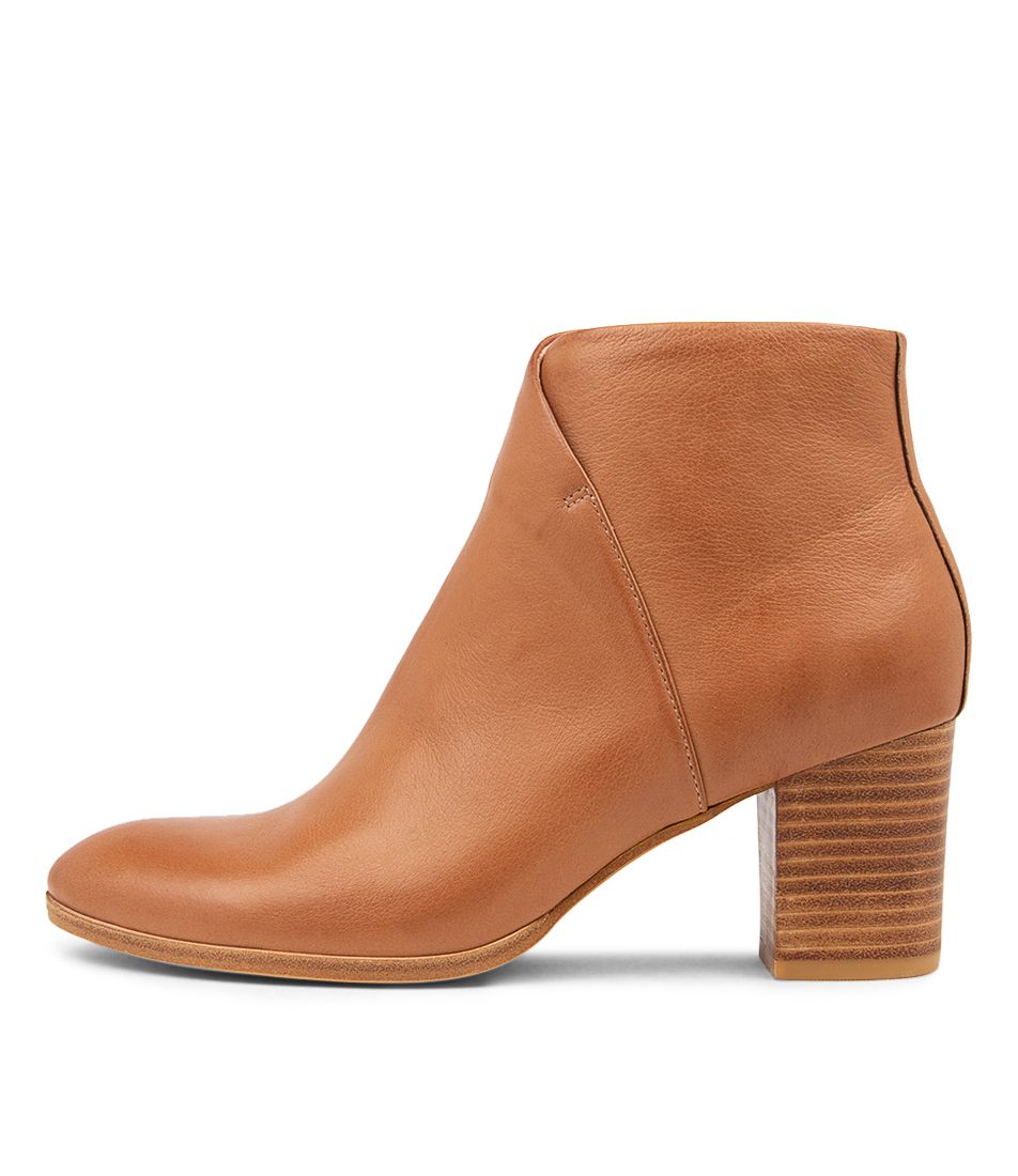 DISH DARK TAN LEATHER ANKLE BOOTS NH