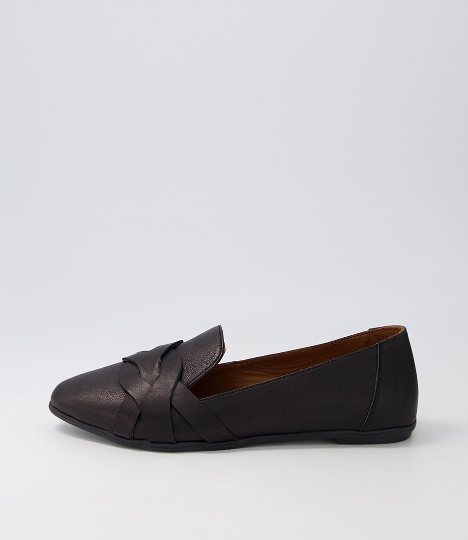 Lorine Black Leather Flat Shoes