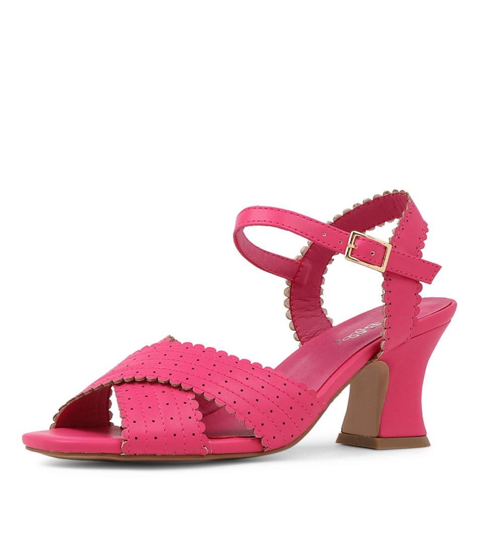 Wikki Lipstick Sandals