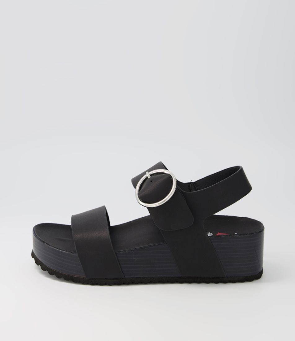 Molik Black Sandals