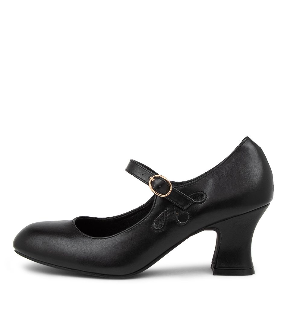 YEATS BLACK SMOOTH HEELS