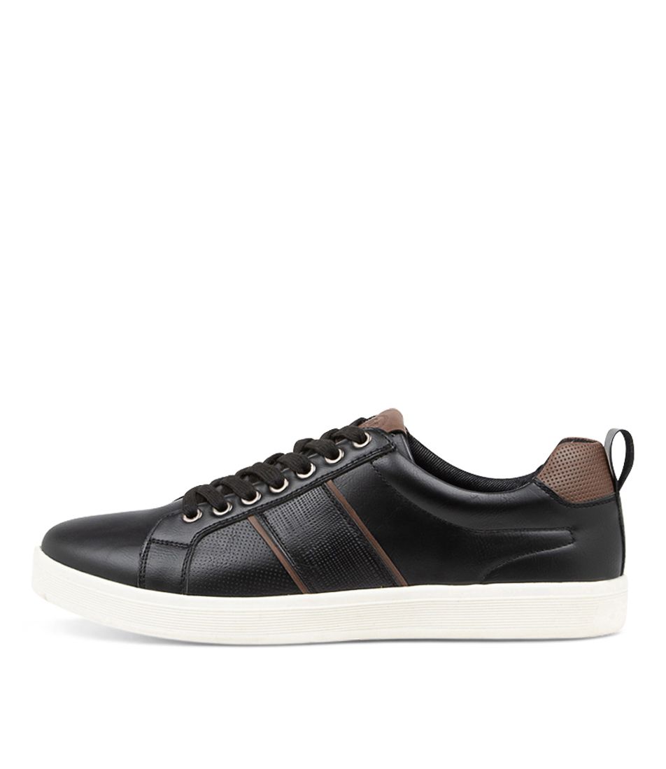 Tryst C8 Black Sneakers