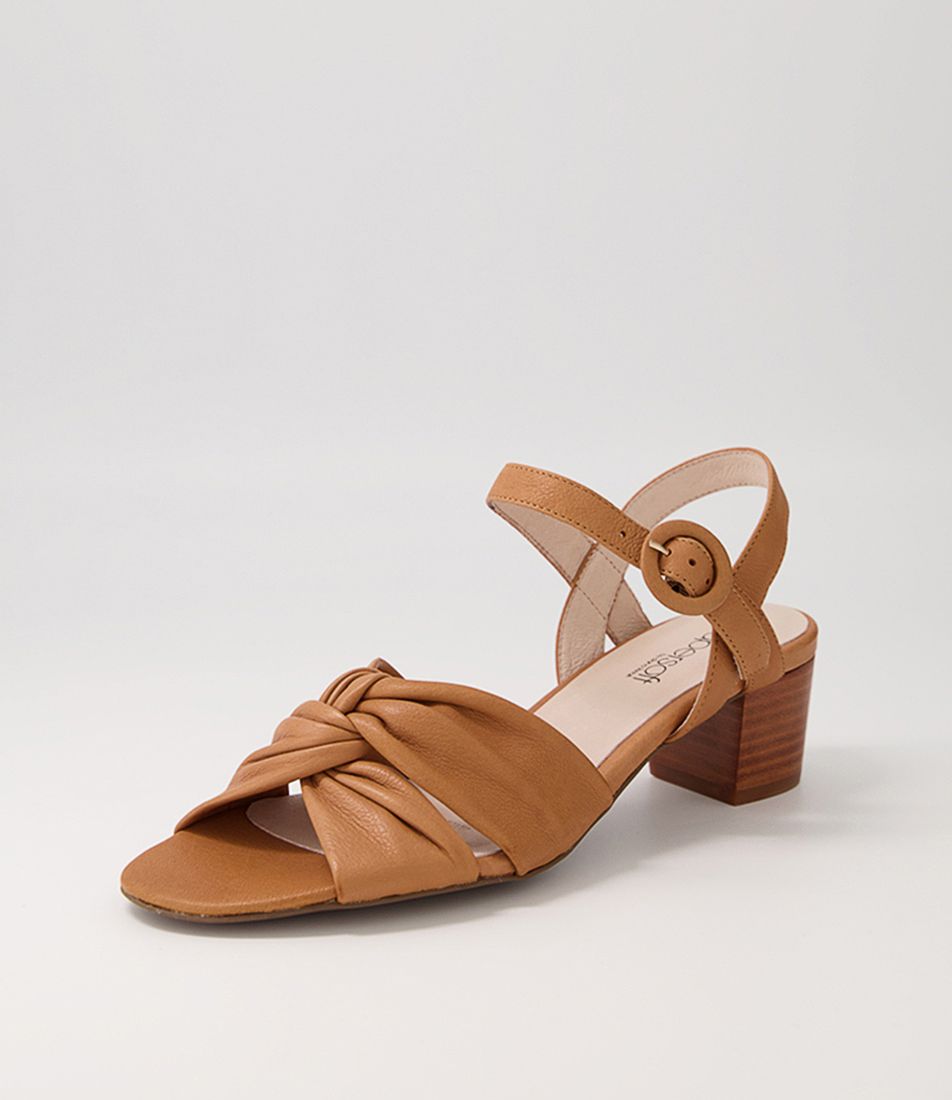 Change Dark Tan Leather Sandals