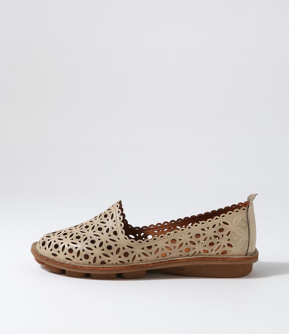 Lyyon Light Taupe Leather Lace Up Flats