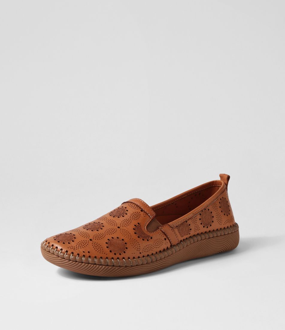 Mosey Tan Leather Flat Shoes