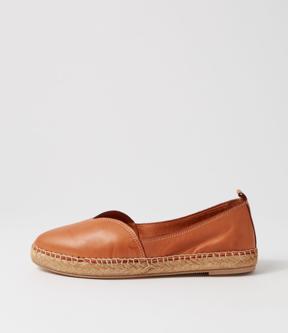 Icon Tan Leather Flat Shoes