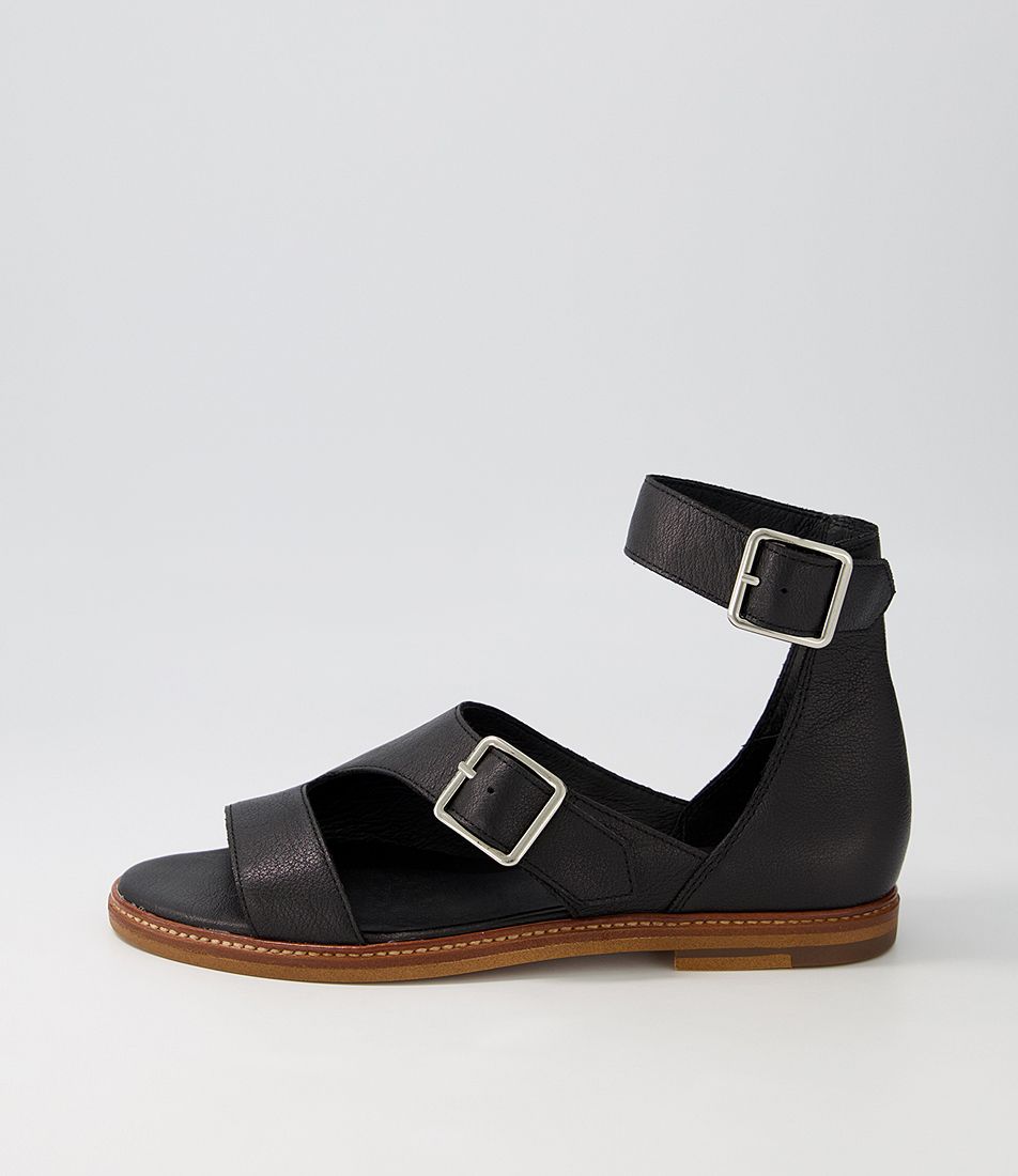 Nasenji Black Leather Sandals