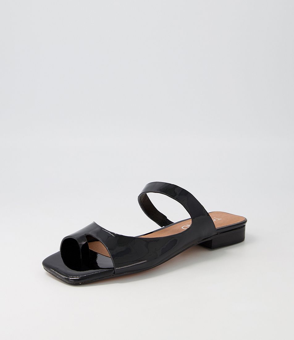 Knoa Black Wrinkle Patent Slides