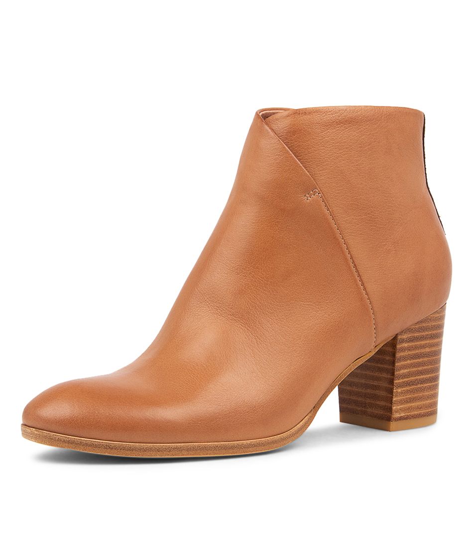 DISH DARK TAN LEATHER ANKLE BOOTS NH